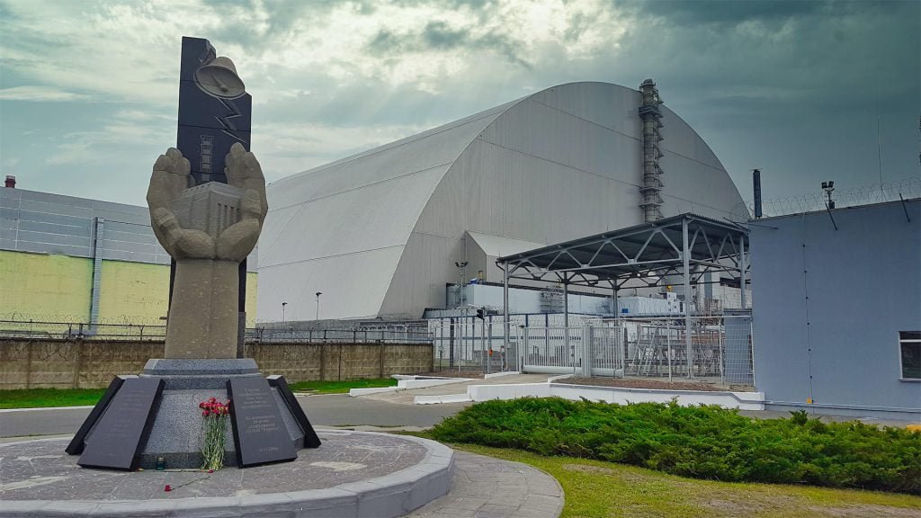 chernobyl reactor 4 sarcophagus monument