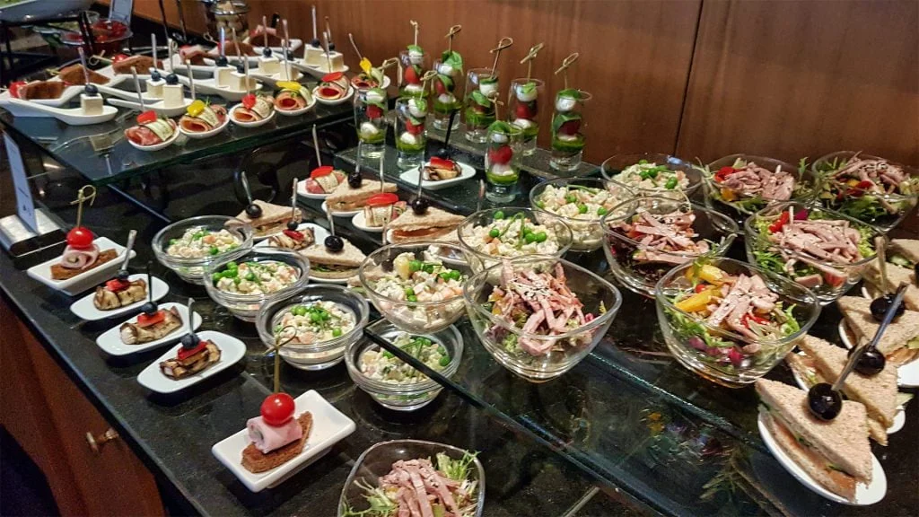 intercontinental kiev club lounge canapes 2 image