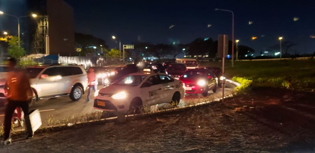 Hilton Manila Airport Transfer Traffic