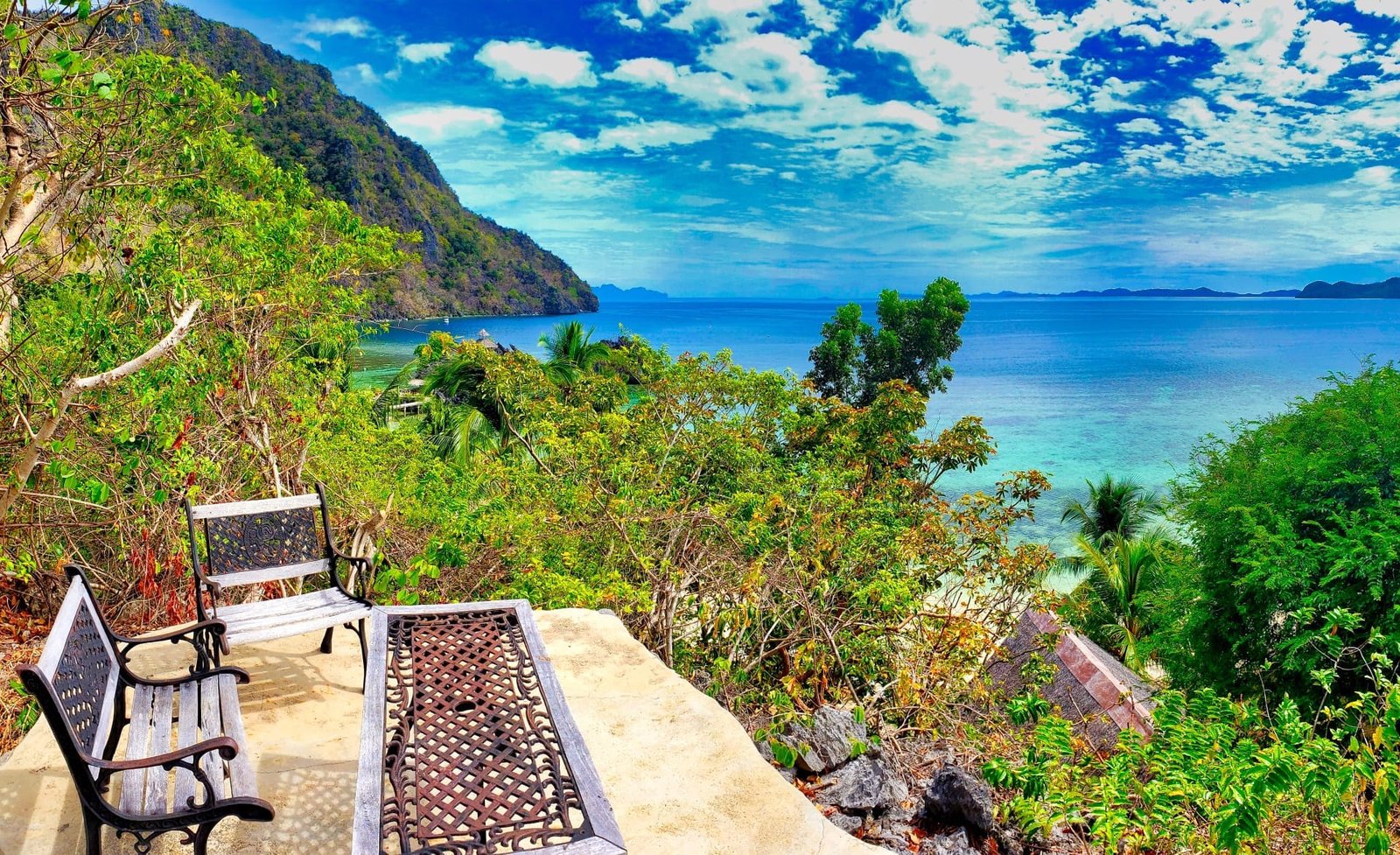 Sangat Island Dive Resort Cave Summit view
