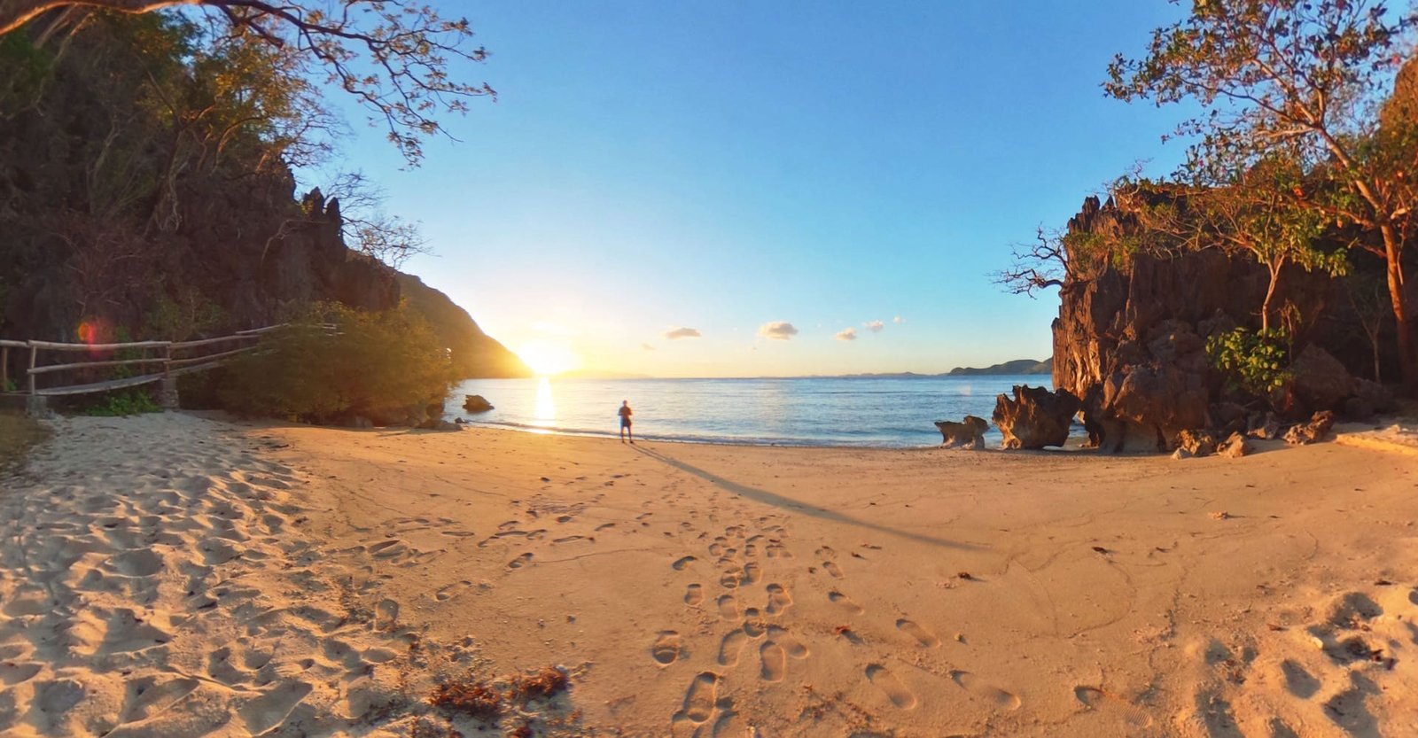Sangat Island Dive Resort Villa Private Beach Sunrise