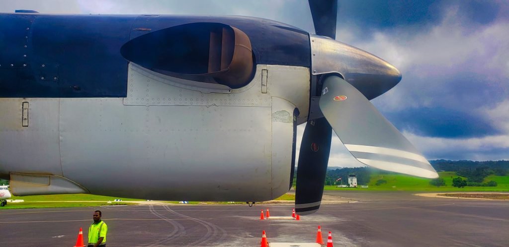 air vanuatu atr 42 engine view through window