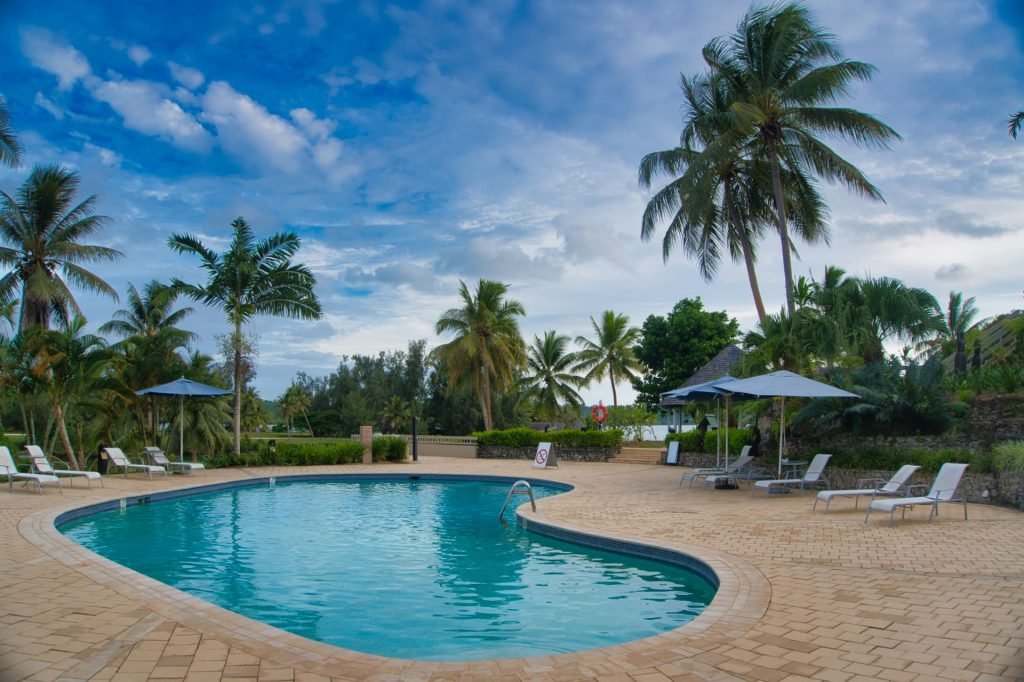 holiday inn resort vanuatu small pool