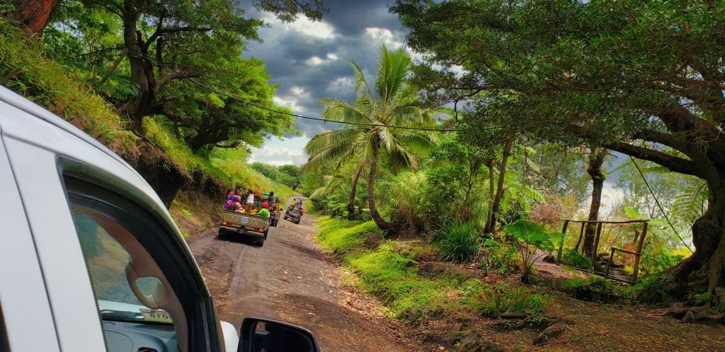 tanna yasur vanuatu transfer car road