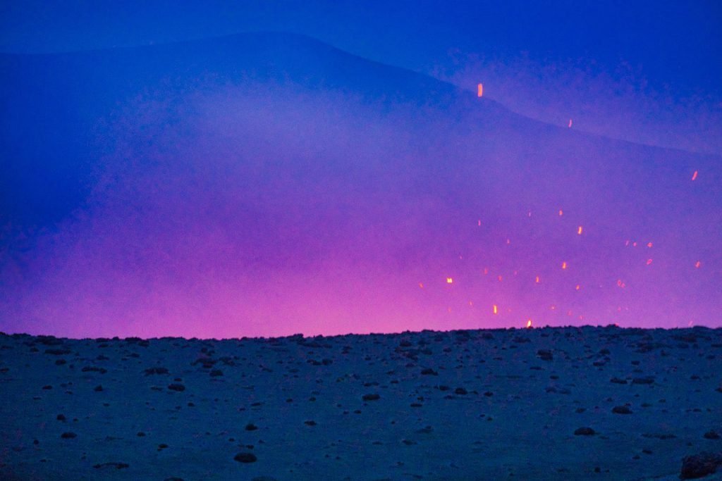 yasur volcano tanna vanuatu night red lava bombs